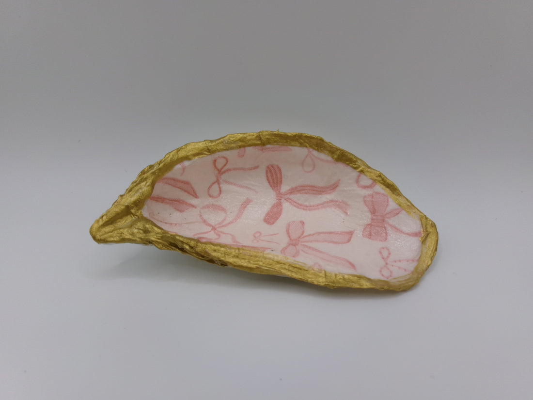 Pink Bow Oyster Dish